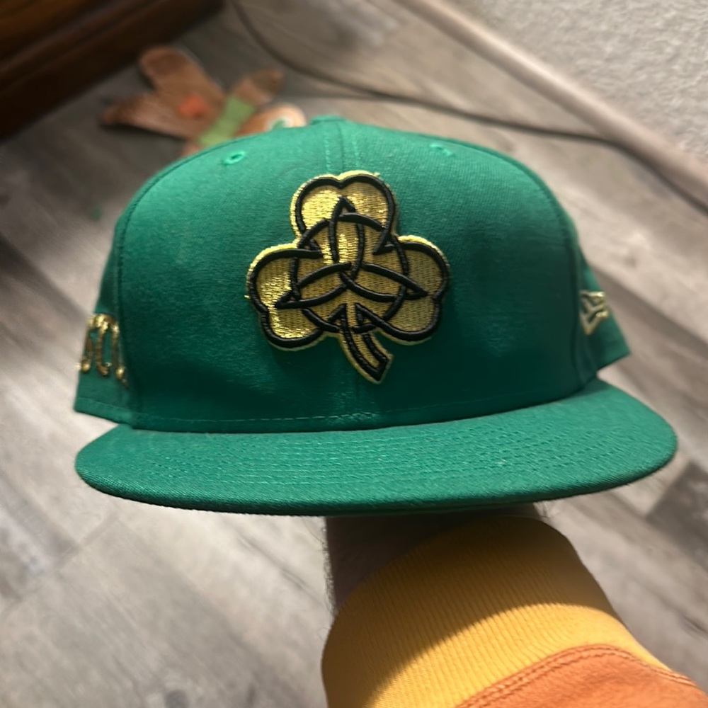 New Era Fitted Boston Celtics Hat size 7 1/2